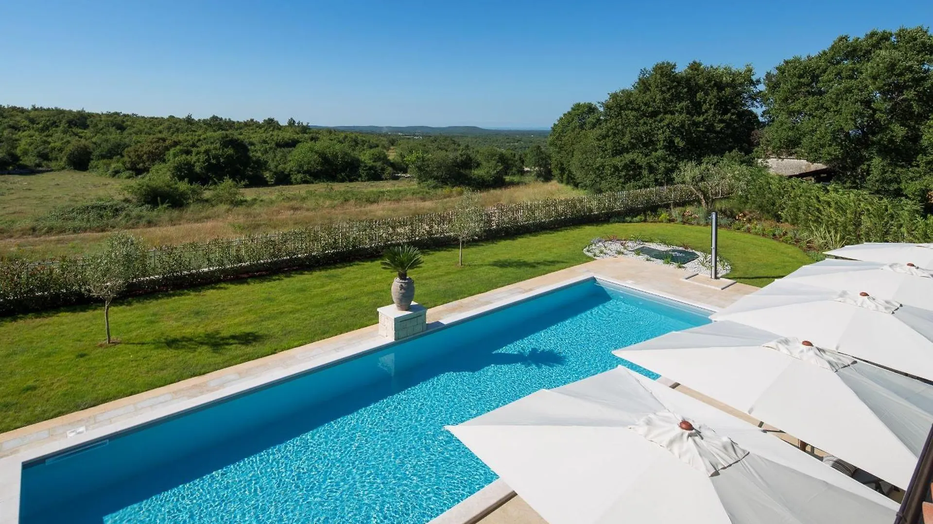 Villa Nevija U Ladicima For 10 People With Sea View & Sports Complex In Central Istria