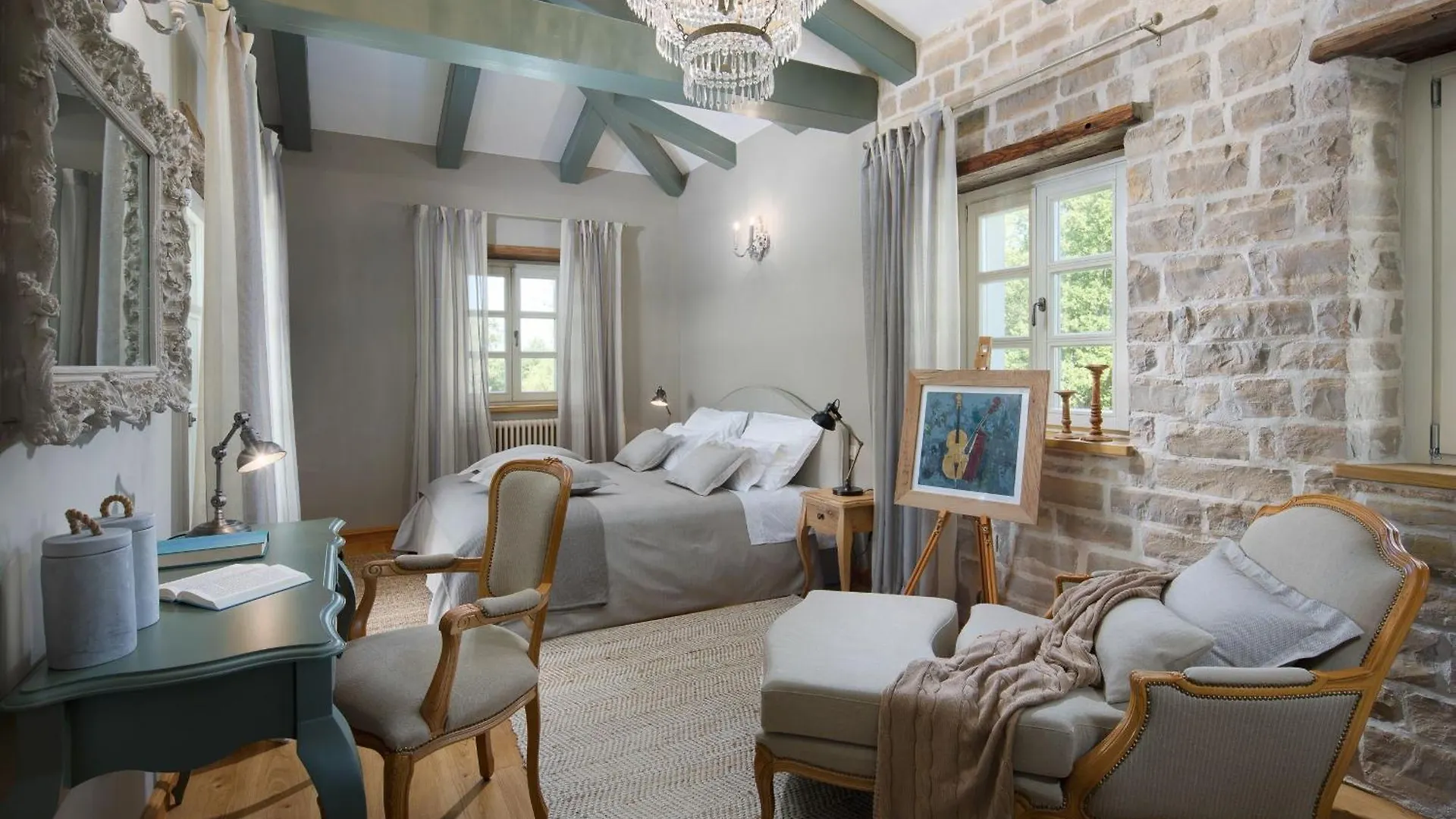 Villa Nevija U Ladicima For 10 People With Sea View & Sports Complex In Central Istria Kroatië